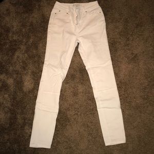 White High wasted skinny pants